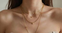 neckline rule prevents jewelry mistakes